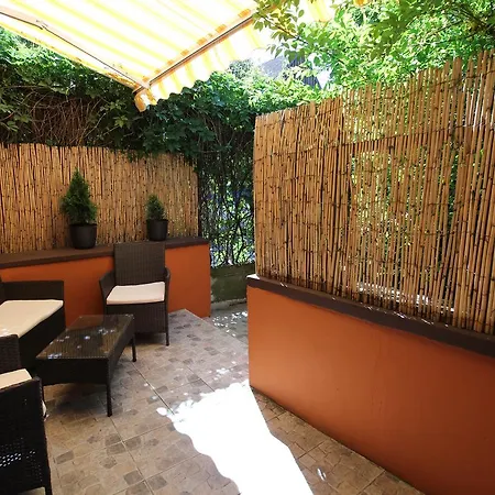 דירה Rainbow 1 *