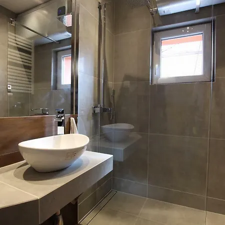 דירה Rainbow 1 *