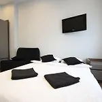 Apartman Rainbow 1 *